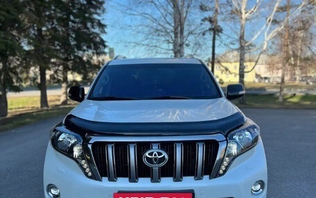 Toyota Land Cruiser Prado 150 рестайлинг 2, 2016 год, 4 550 000 рублей, 2 фотография