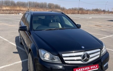 Mercedes-Benz C-Класс, 2013 год, 1 400 000 рублей, 3 фотография