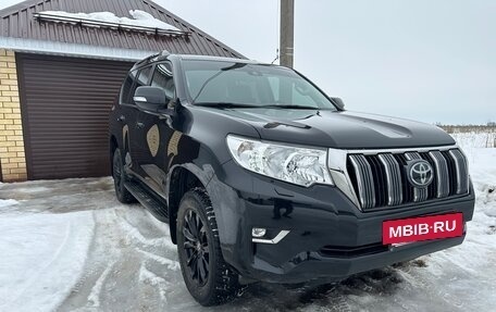 Toyota Land Cruiser Prado 150 рестайлинг 2, 2023 год, 7 100 000 рублей, 3 фотография