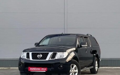Nissan Navara (Frontier), 2010 год, 1 900 000 рублей, 2 фотография