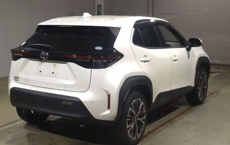 Toyota Yaris Cross, 2021 год, 1 560 000 рублей, 2 фотография