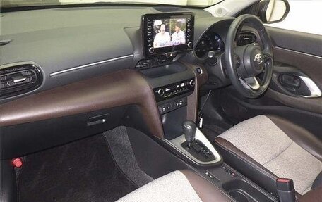 Toyota Yaris Cross, 2021 год, 1 560 000 рублей, 4 фотография