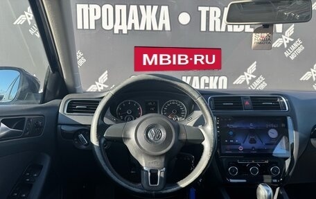 Volkswagen Jetta VI, 2011 год, 1 190 000 рублей, 13 фотография