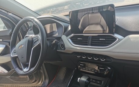 Chevrolet Captiva, 2022 год, 1 900 000 рублей, 12 фотография