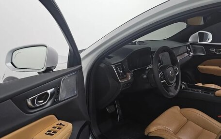 Volvo V60 II, 2021 год, 2 530 600 рублей, 5 фотография