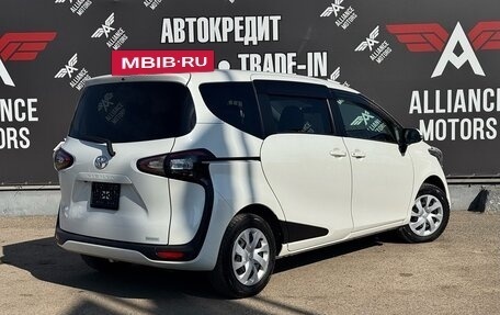 Toyota Sienta II, 2017 год, 1 600 000 рублей, 6 фотография