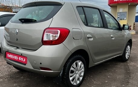 Renault Sandero II рестайлинг, 2015 год, 887 000 рублей, 4 фотография