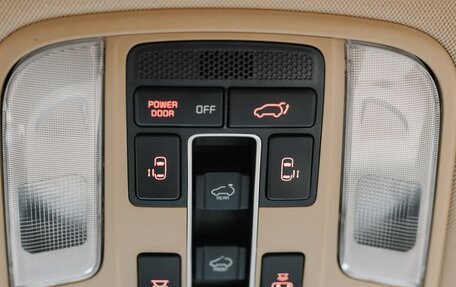 KIA Carnival III, 2016 год, 2 200 000 рублей, 9 фотография
