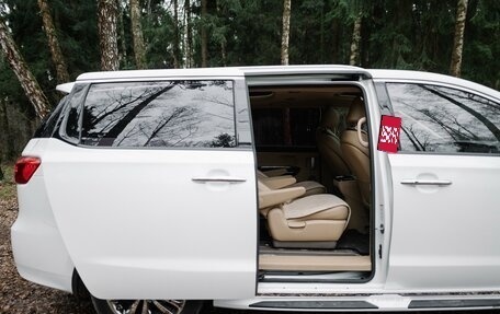 KIA Carnival III, 2016 год, 2 200 000 рублей, 20 фотография
