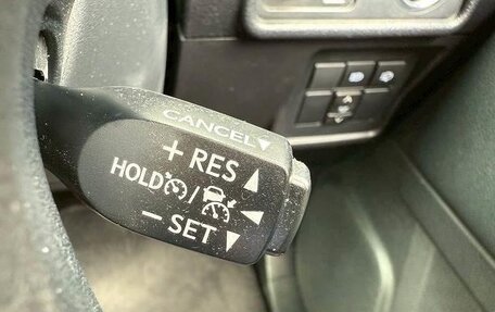 Toyota Land Cruiser Prado 150 рестайлинг 2, 2022 год, 3 880 000 рублей, 19 фотография