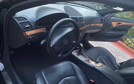 Mercedes-Benz E-Класс, 2005 год, 1 200 000 рублей, 2 фотография