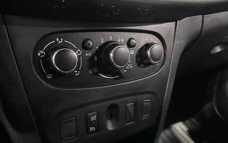 Renault Sandero II рестайлинг, 2019 год, 1 100 000 рублей, 14 фотография