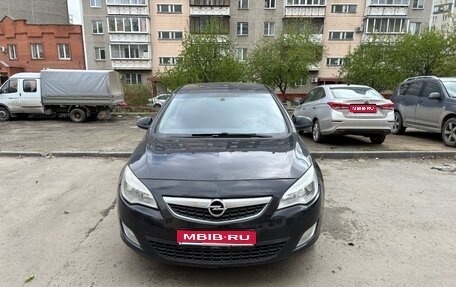 Opel Astra J, 2012 год, 520 000 рублей, 1 фотография