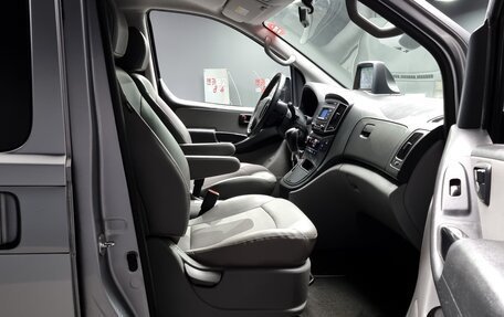 Hyundai Grand Starex Grand Starex I рестайлинг 2, 2017 год, 2 543 000 рублей, 20 фотография