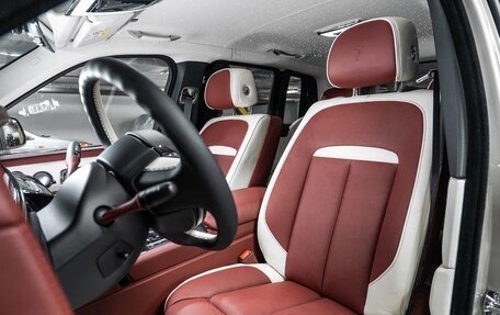 Rolls-Royce Cullinan, 2025 год, 97 000 000 рублей, 16 фотография