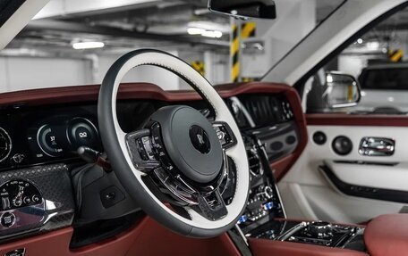 Rolls-Royce Cullinan, 2025 год, 97 000 000 рублей, 15 фотография