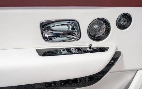 Rolls-Royce Cullinan, 2025 год, 97 000 000 рублей, 26 фотография