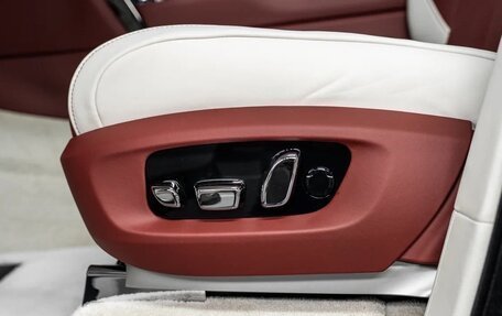 Rolls-Royce Cullinan, 2025 год, 97 000 000 рублей, 27 фотография
