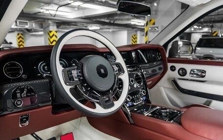 Rolls-Royce Cullinan, 2025 год, 97 000 000 рублей, 11 фотография