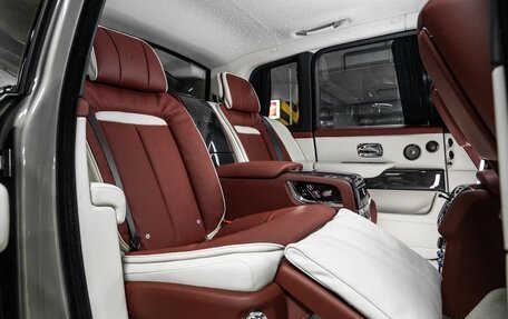 Rolls-Royce Cullinan, 2025 год, 97 000 000 рублей, 34 фотография