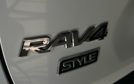 Toyota RAV4, 2021 год, 3 299 000 рублей, 7 фотография