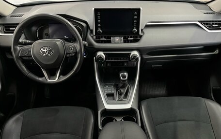 Toyota RAV4, 2021 год, 3 299 000 рублей, 18 фотография