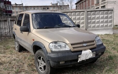 Chevrolet Niva I рестайлинг, 2004 год, 300 000 рублей, 3 фотография
