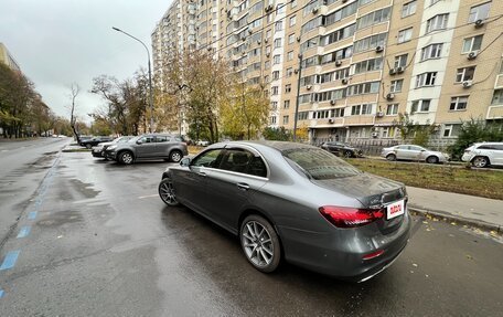 Mercedes-Benz E-Класс, 2022 год, 7 500 000 рублей, 3 фотография