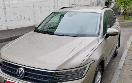 Volkswagen Tiguan II, 2021 год, 2 050 000 рублей, 3 фотография