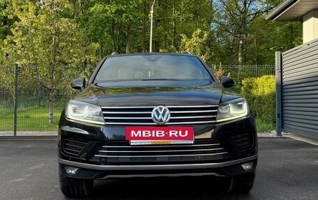 Volkswagen Touareg III, 2015 год, 3 100 000 рублей, 3 фотография