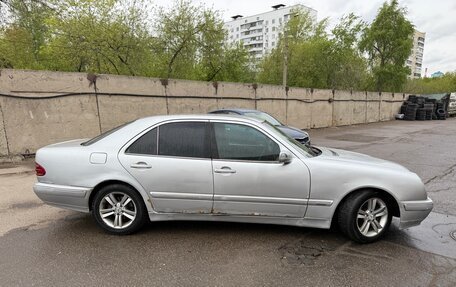 Mercedes-Benz E-Класс, 1999 год, 380 000 рублей, 2 фотография
