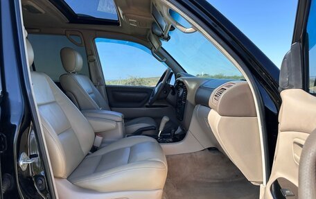 Toyota Land Cruiser 100 рестайлинг 2, 2002 год, 1 720 000 рублей, 20 фотография