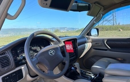 Toyota Land Cruiser 100 рестайлинг 2, 2002 год, 1 720 000 рублей, 17 фотография