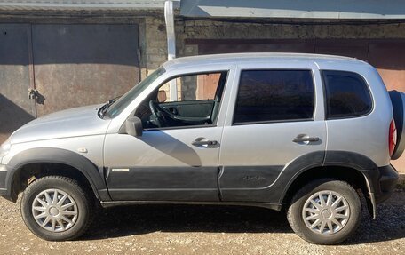 Chevrolet Niva I рестайлинг, 2012 год, 380 000 рублей, 4 фотография