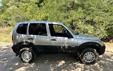 Chevrolet Niva I рестайлинг, 2012 год, 380 000 рублей, 5 фотография