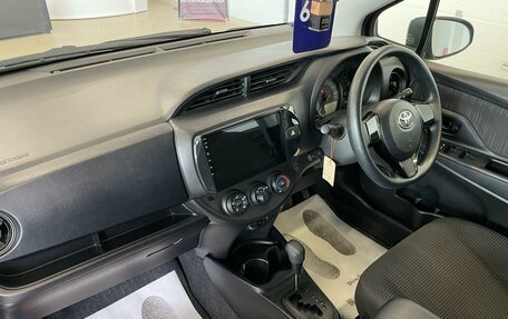 Toyota Vitz, 2018 год, 1 229 000 рублей, 13 фотография