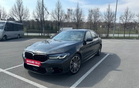 BMW 5 серия, 2019 год, 3 200 000 рублей, 2 фотография