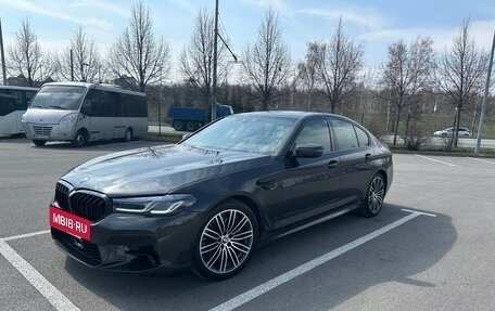 BMW 5 серия, 2019 год, 3 200 000 рублей, 3 фотография