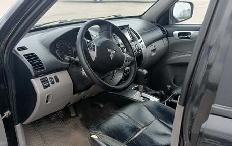Mitsubishi Pajero Sport II рестайлинг, 2013 год, 1 320 000 рублей, 9 фотография