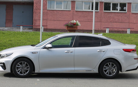 KIA K5 II, 2019 год, 1 990 000 рублей, 3 фотография