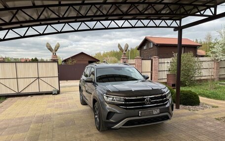 Volkswagen Teramont I, 2021 год, 4 500 000 рублей, 3 фотография