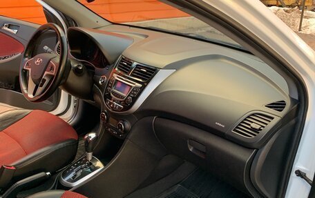 Hyundai Solaris II рестайлинг, 2014 год, 980 000 рублей, 13 фотография