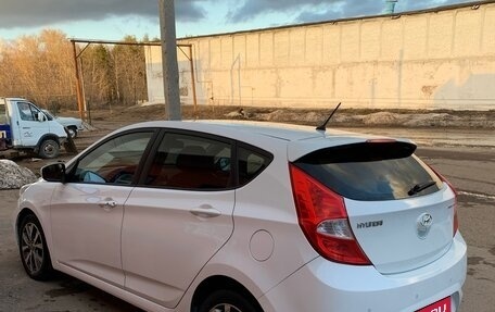 Hyundai Solaris II рестайлинг, 2014 год, 980 000 рублей, 5 фотография