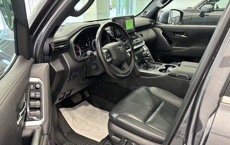 Toyota Land Cruiser, 2021 год, 10 500 000 рублей, 12 фотография