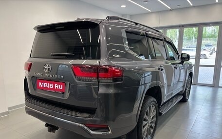Toyota Land Cruiser, 2021 год, 10 500 000 рублей, 4 фотография