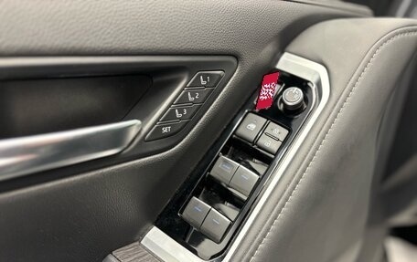 Toyota Land Cruiser, 2021 год, 10 500 000 рублей, 15 фотография