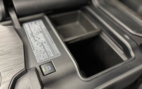 Toyota Land Cruiser, 2021 год, 10 500 000 рублей, 26 фотография