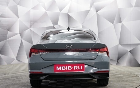 Hyundai Elantra, 2021 год, 2 250 000 рублей, 4 фотография