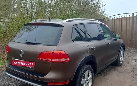 Volkswagen Touareg III, 2010 год, 2 199 000 рублей, 2 фотография