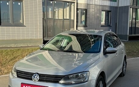 Volkswagen Jetta VI, 2013 год, 650 000 рублей, 1 фотография
